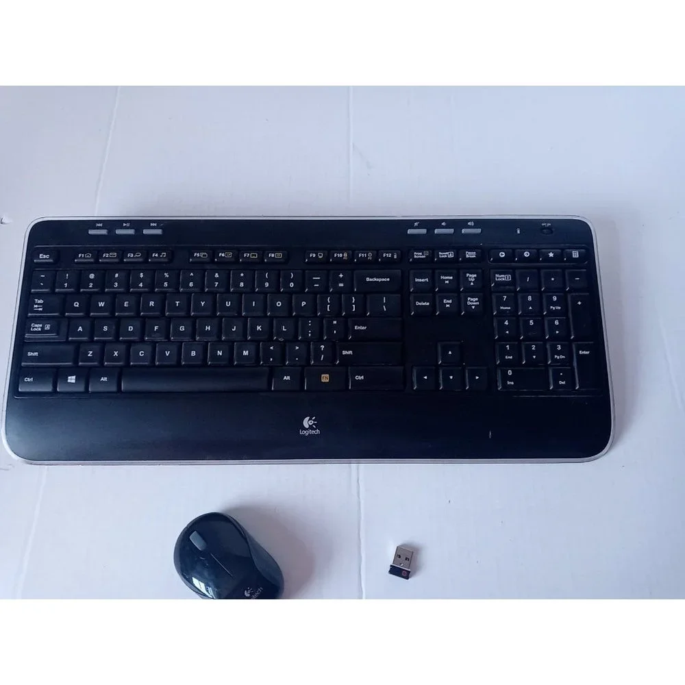 Logitech MK520 Advanced Wireless Keyboard & Mouse Combo K520 M187 Set